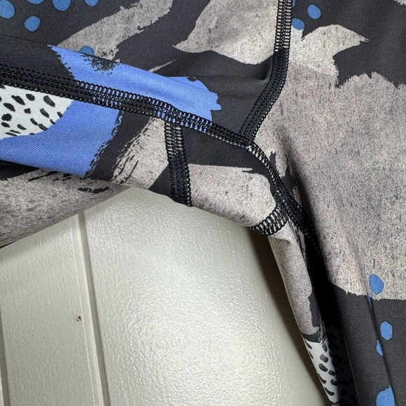 limited edition Lululemon x Soulcycle Run Inspire Crop II *Full-On Luxtreme sz 2 - Picture 5 of 16